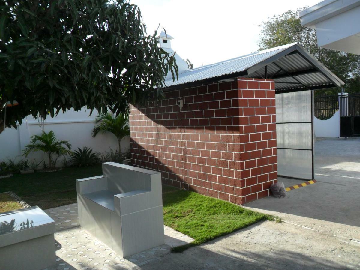 Jasmin'S Room Rental Moalboal Exterior foto